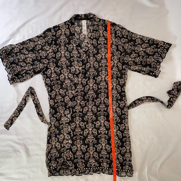 Forever 21 Robe Size S Baroque Pattern Black Tan Ribbon Ruffle Hem Elbow Sleeves - Picture 8 of 10